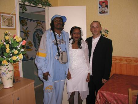 moi , mon mari et mon grand frère